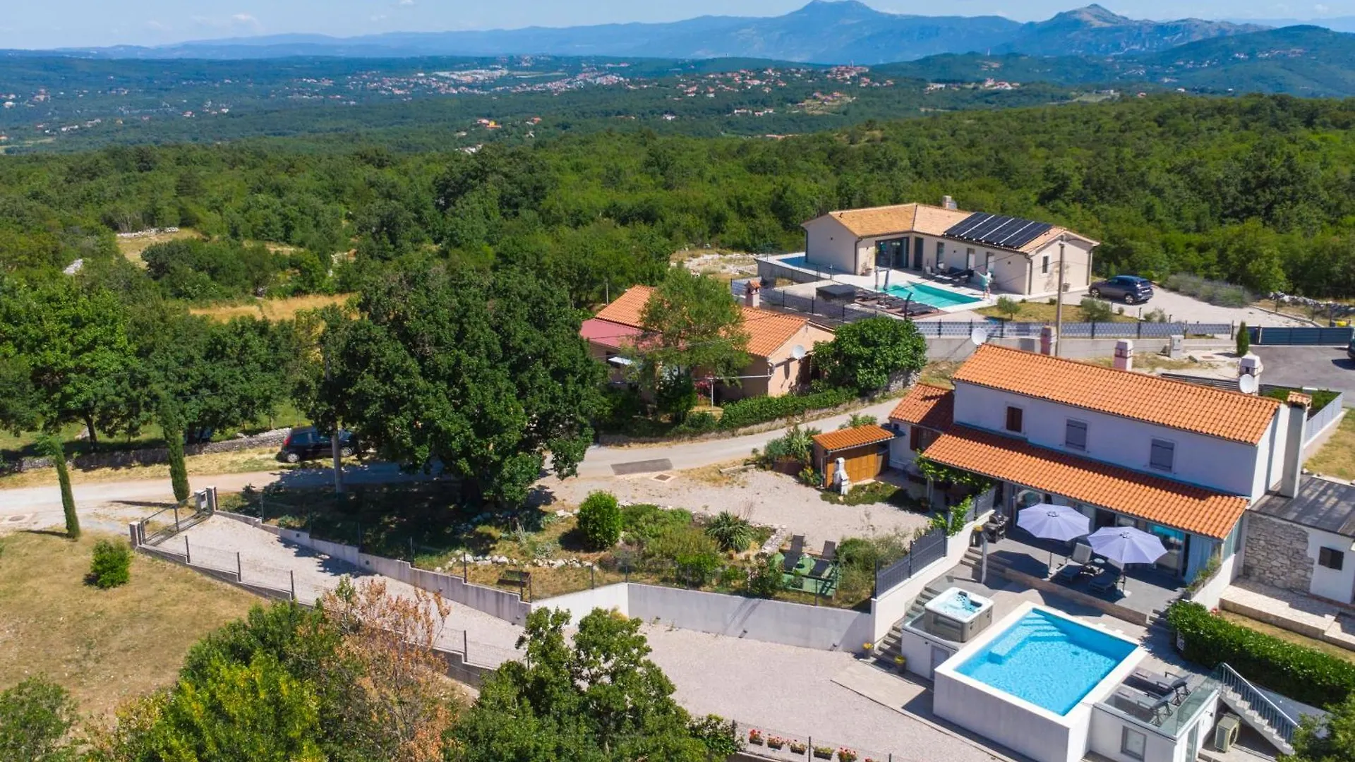 Villa Lulu With Heated Pool, Sauna & Hot Tub Labin