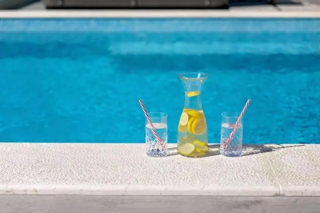 Villa Lulu With Heated Pool, Sauna & Hot Tub Labin